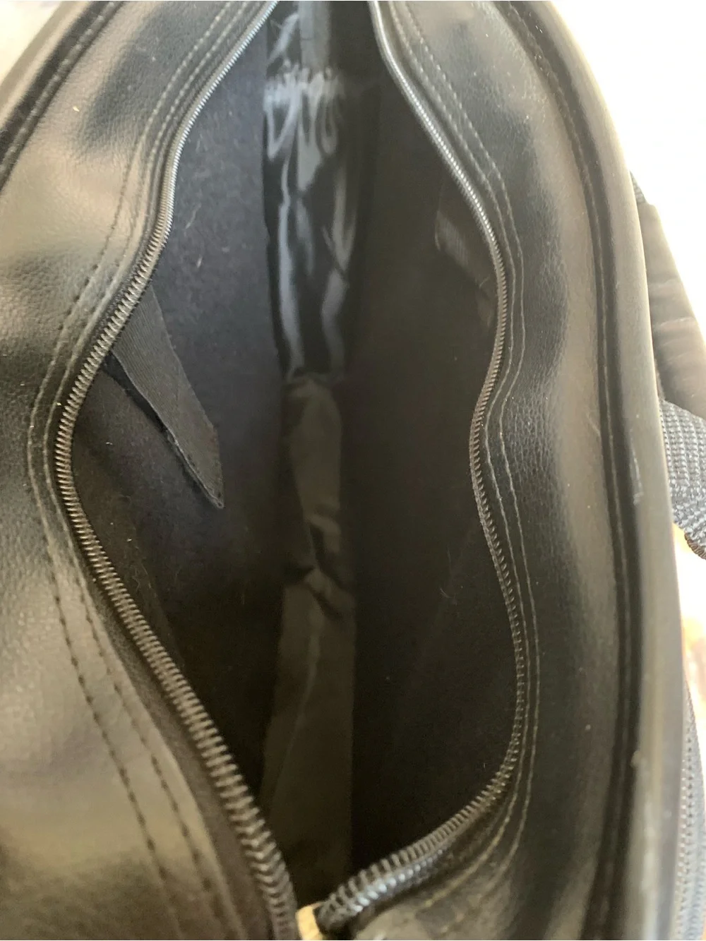 Vintage Large Targus Black Leather Laptop/Messenger Bag/Briefcase Cord Pouch
